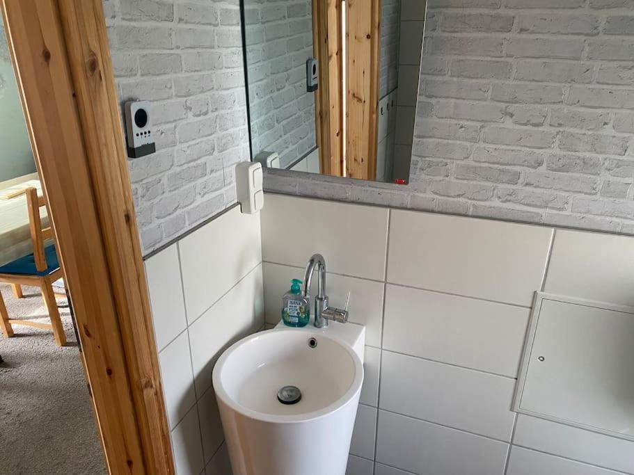 Bungalow Im Gruenen Werneuchen Zewnętrze zdjęcie